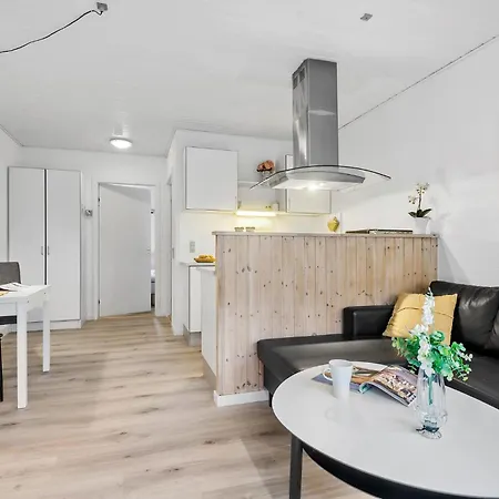 Stunning In With Kitchen بيت للعطل Blåvand